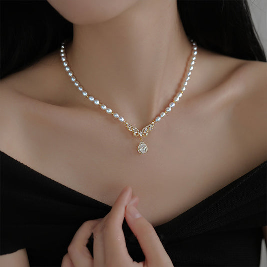 Natural water drop pearl necklace